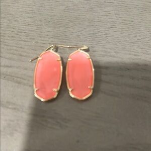 Beautiful Kendra Scott gold and pink/coral earrings LIKE NEW